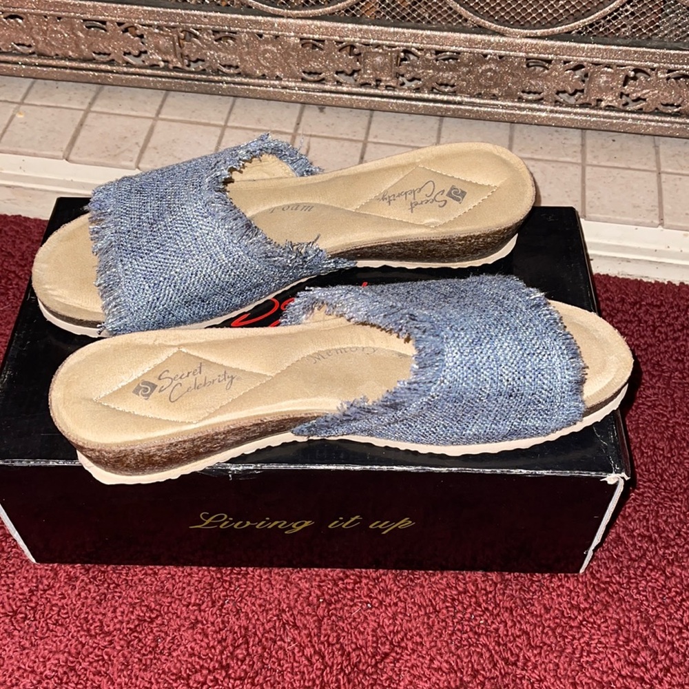 Comfy memory foam slide